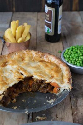  Steak and Ale Pie –  Ein herzhaftes Meisterwerk mit würzigem Fleisch und cremiger Füllung!